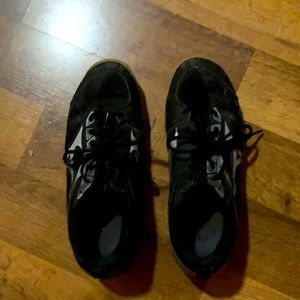 Size 10 Volleyball shoes